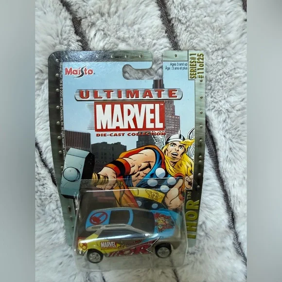 Maisto Marvel Die-Cast Toy Car - Blue and Red - Picture 1 of 5